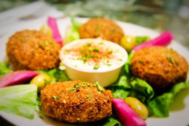 فلافل آبادان اصل در اصفهان