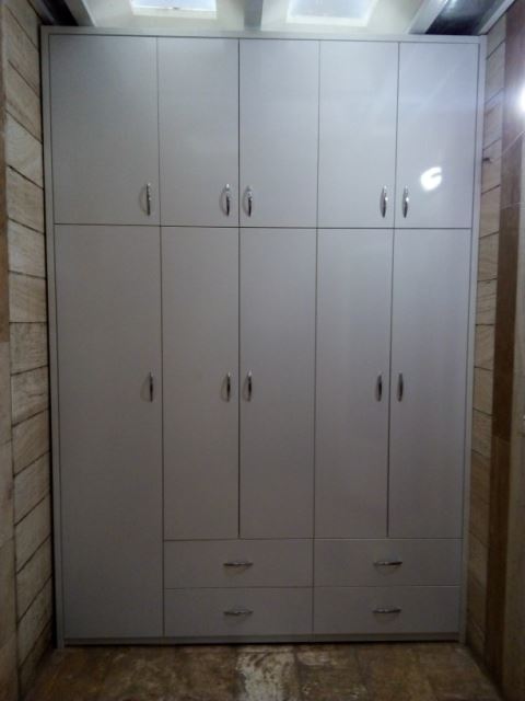 کمد دیواری درب لولایی