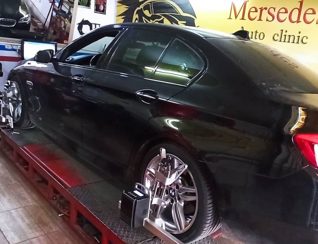 خودروی BMW 528i