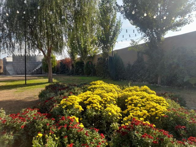 آبان جان عمارت ونوس