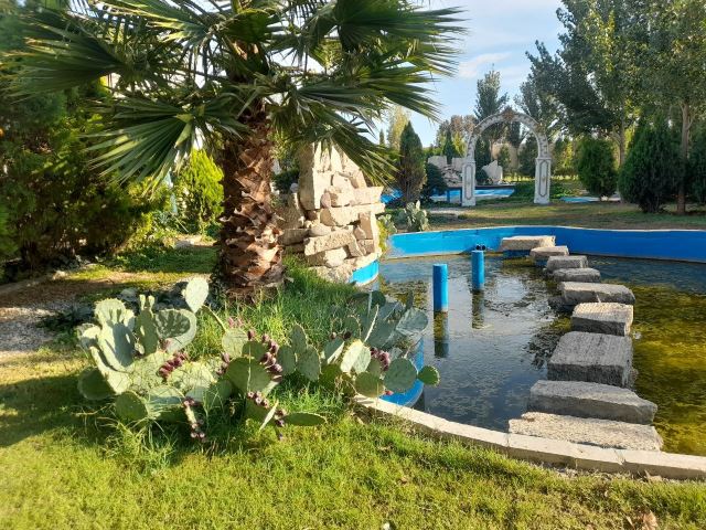 آبان جان عمارت ونوس