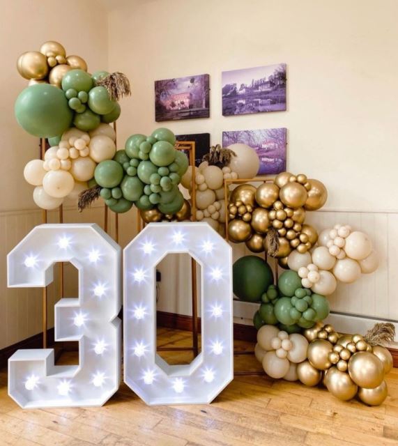 بادکنک آرایی در تهران