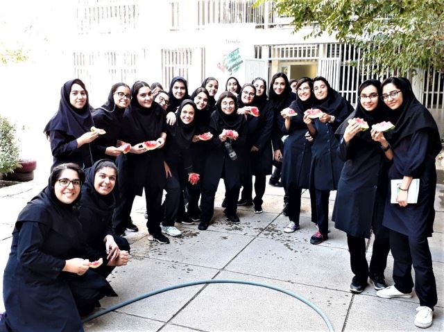 مجموعه کلاس های فیزیک دختران