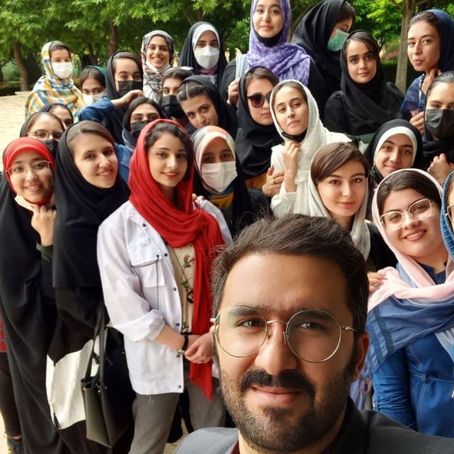 مجموعه کلاس های فیزیک دختران