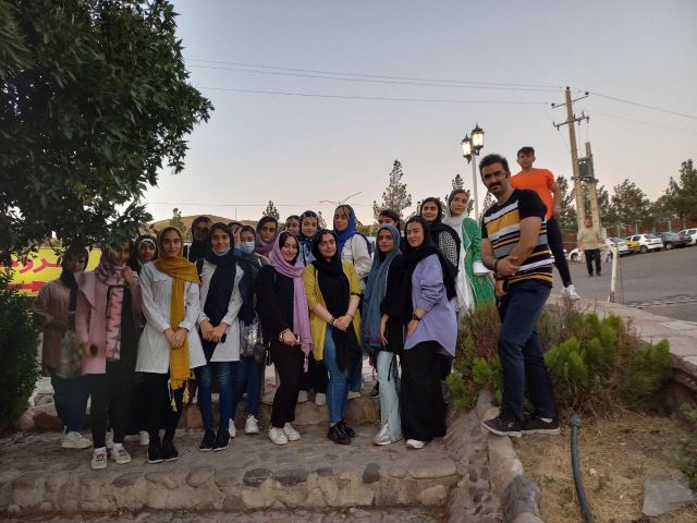 مجموعه کلاس های فیزیک دختران