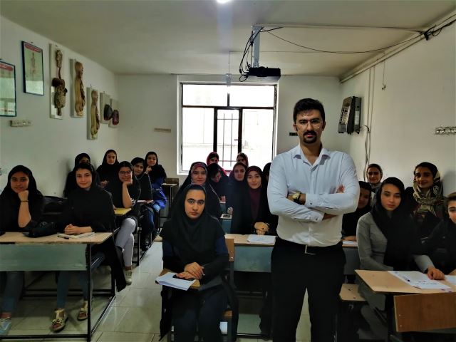 مجموعه کلاس های فیزیک دختران