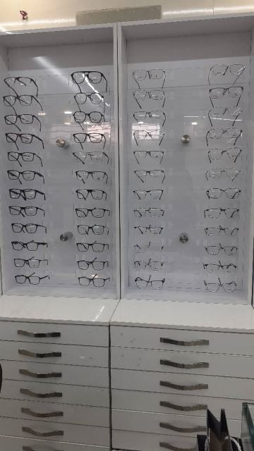 لنز طبی در اصفهان