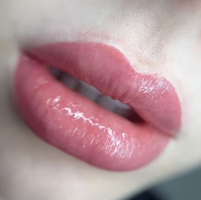 تینت لب دائمی