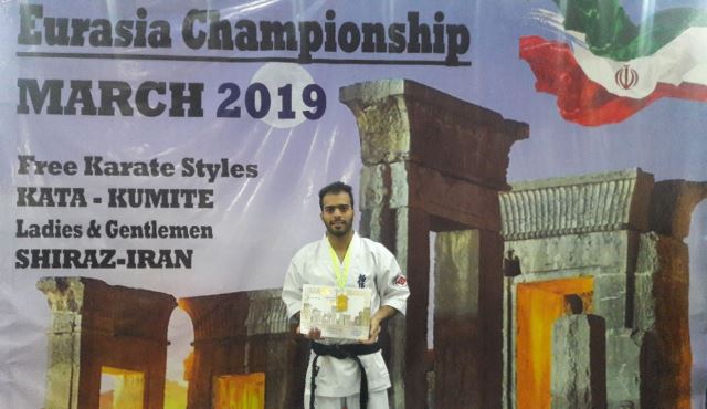 شیهان رضا نیلی