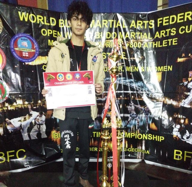 قهرمانان باشگاه سیاه