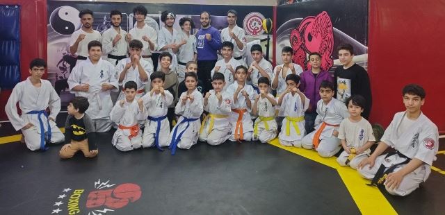 قهرمانان باشگاه سیاه