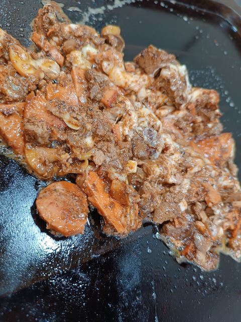 خوراک مرغ با قارچ و پنیر