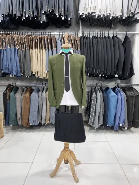مرکز خرید کت و شلوار در اصفهان