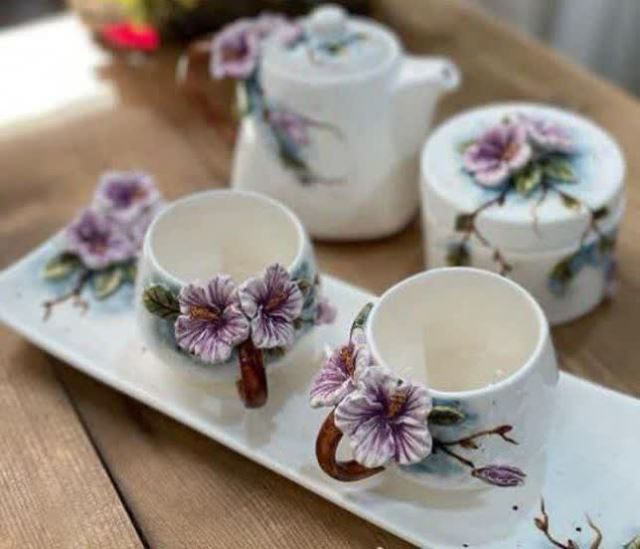 فنجون گل بنفش