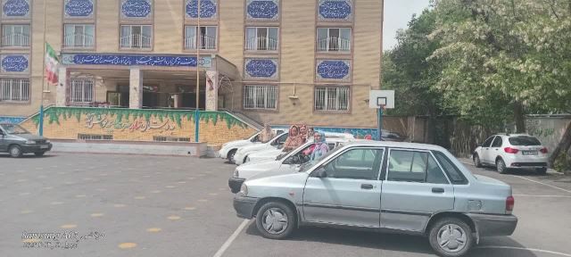 ماشین ها جهت سرویس مدرسه