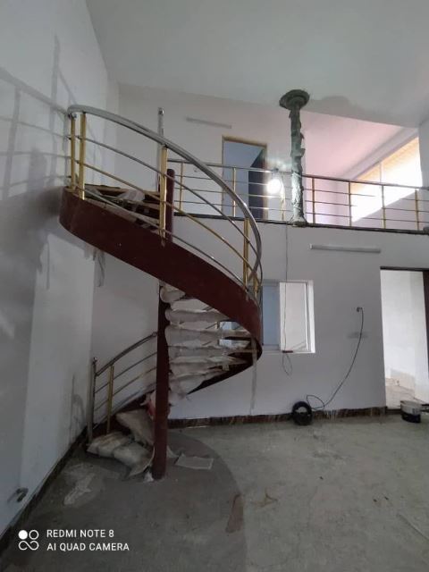 نرده پله گردون