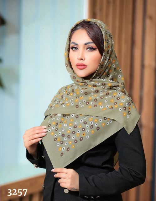 روسری گل ریز