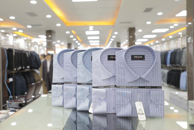 پیراهن مردانه