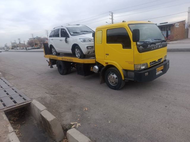 یدک کش اتوبان ساوه همدان