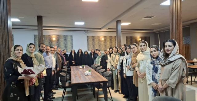 بهترین دبیر ریاضی در آبیک